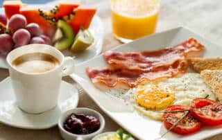 bacon and egg breakfast at a restaurant in rockland maine